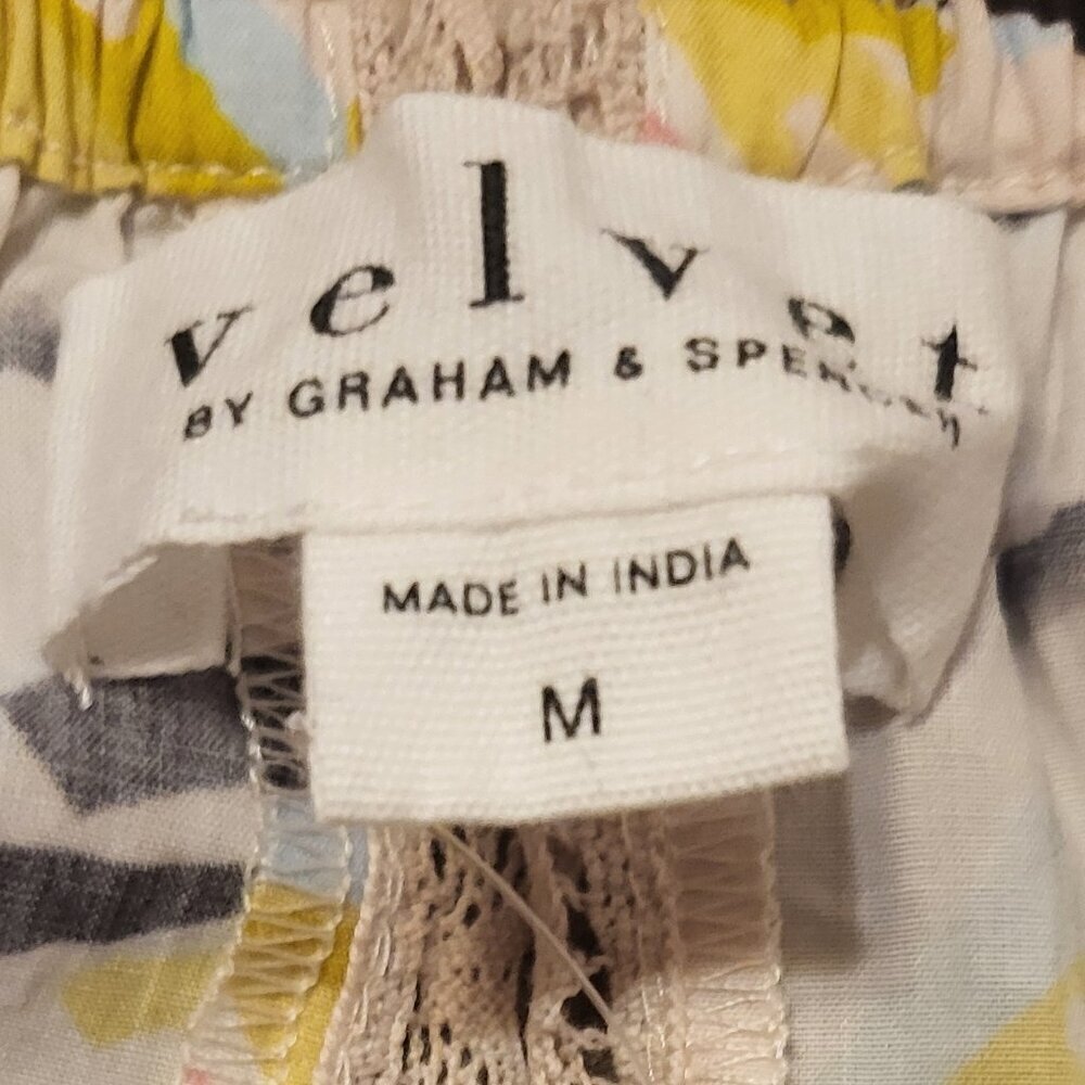 Velvet by Graham & Spencer Zoey Print top in Lilypad Print in Multi - Size M NWT - Picture 11 of 14